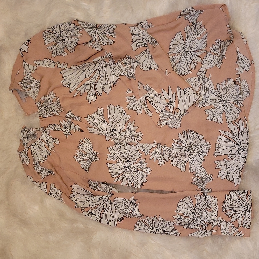 Floral print blouse